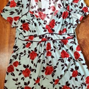 • Forever 21 • Mint Floral Top